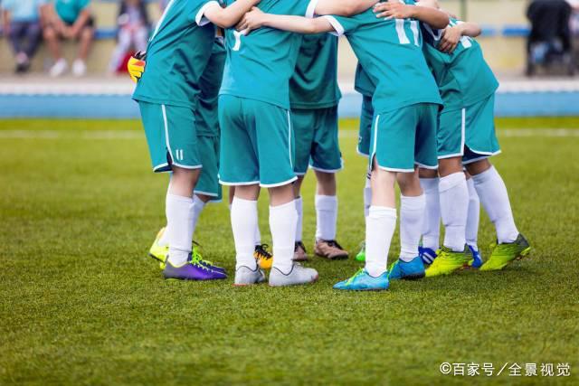 戴维斯忆巴萨岁月：小罗当时还在成长，伊涅斯塔与哈维令人难以置信